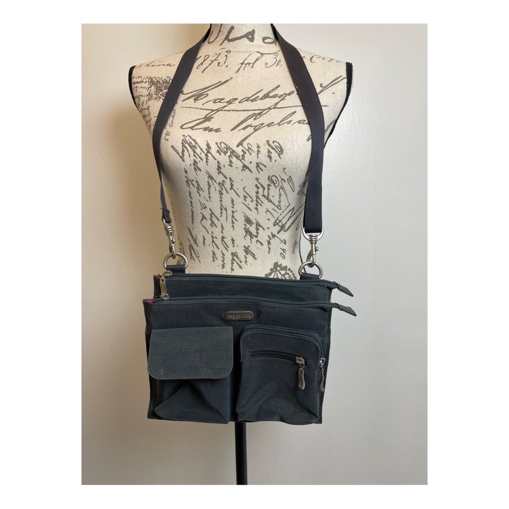 Baggallini Gray Nylon Crossbody Travel Organizer Purse